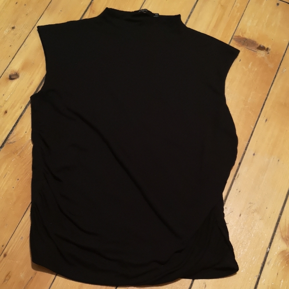 Black Sleeveless Fitted Top with Mandarin Collar, M
